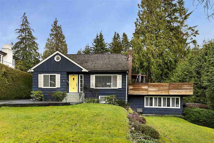 910 3rd Street West Vancouver, BC V7T 2J3