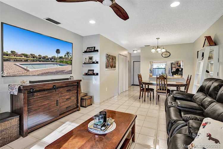 3028 NW 110th Ave Sunrise, FL 33322