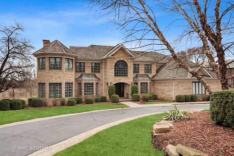 5225 Briarcrest Ln Long Grove, IL 60047
