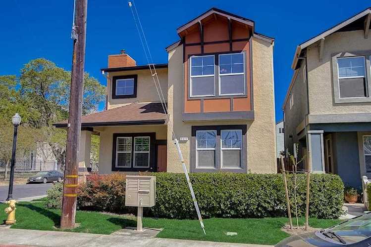 211 4th Street West Sacramento, CA 95605