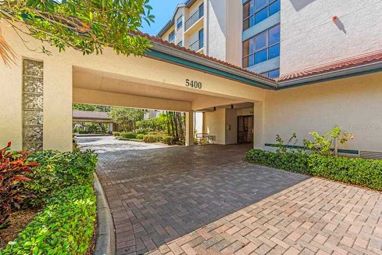 5400 Eagles Point CIRCLE #104 Sarasota, FL 34231