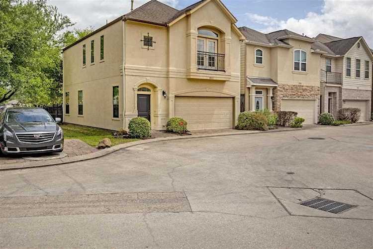 9137 Lago Crest Dr Houston, TX 77054