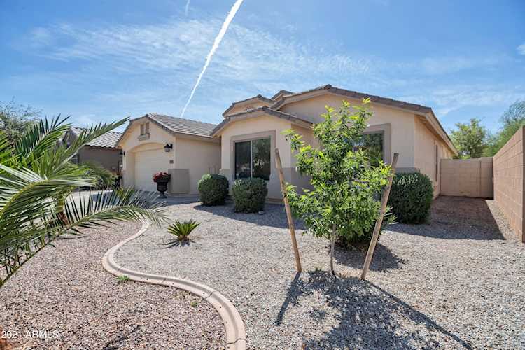 1367 W Holstein Trail San Tan Valley, AZ 85143