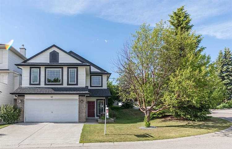 42 Tuscany Hills Park NW Calgary, AB T3L 2A2