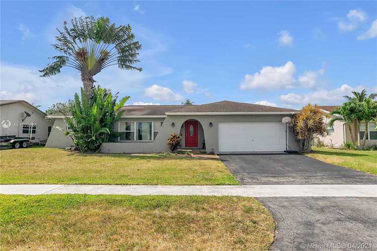10570 NW 21st Ct Sunrise, FL 33322
