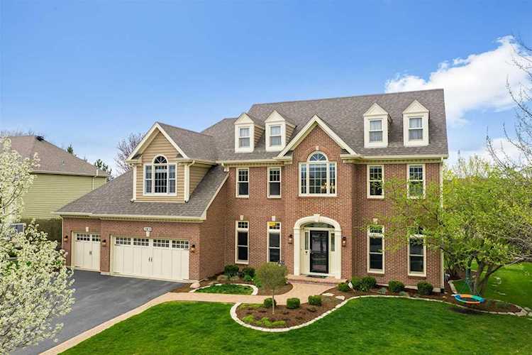 26W116 Houghton Ln Winfield, IL 60190