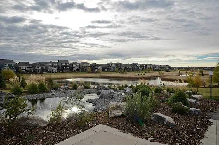 8816 219 Street Edmonton, AB T5T 7E3