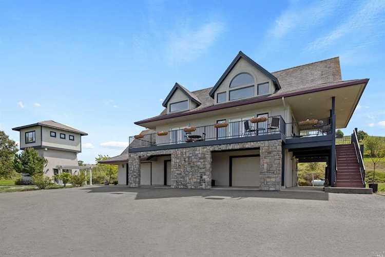 200 Bottasso Court Santa Rosa, CA 95404