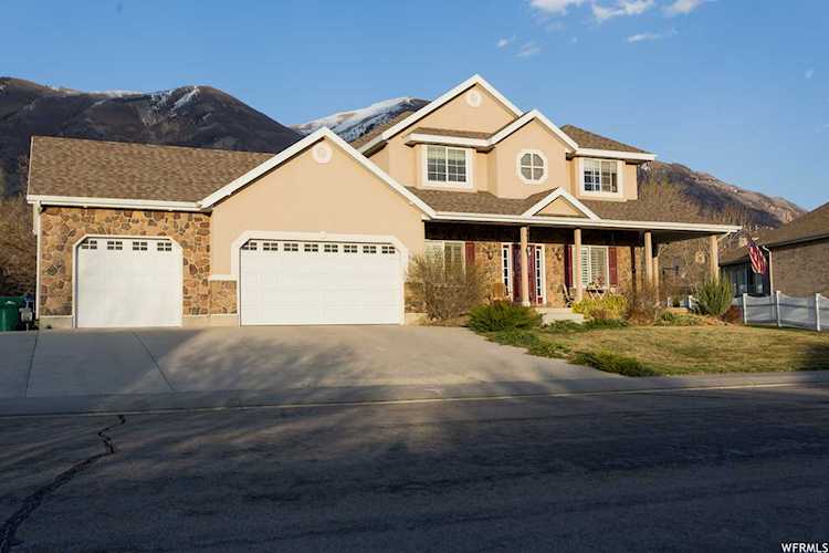 9944 N Dorchester Dr Cedar Hills, UT 84062