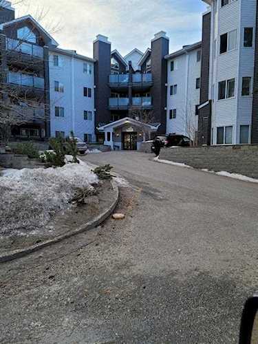 30 Sierra Morena Mews SW #221 Calgary, AB t3h 3k7