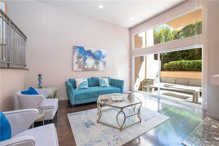 4179 Sunnyslope Avenue #103 Sherman Oaks, CA 91423