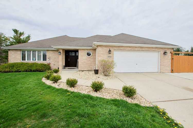 12820 W Beaver Lake Dr Homer Glen, IL 60491