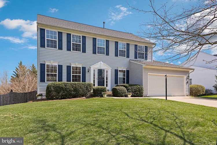 520 Canterbury Circle Purcellville, VA 20132 | MLS ® VALO433520 Photo 1