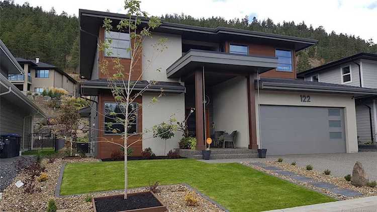 122 Split Pine Court Kelowna, BC V1V2T2