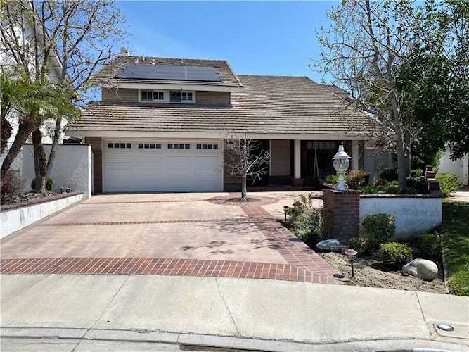 8312 Meadowlark Ln La Palma, CA 90623