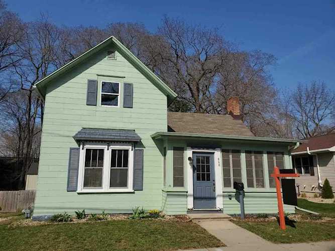 608 S Academy St Stoughton, WI 53589