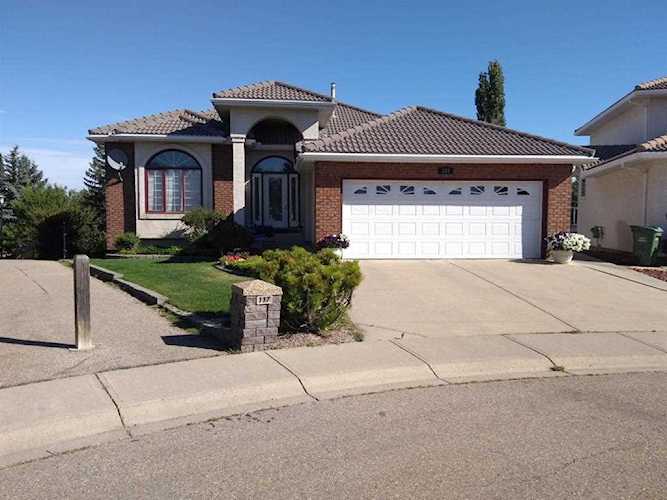 117 Hampstead Place NW Calgary, AB T3A 5J3