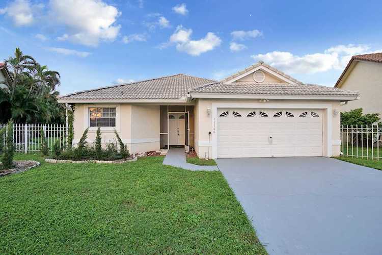 11146 Lakeaire Circle Boca Raton, FL 33498