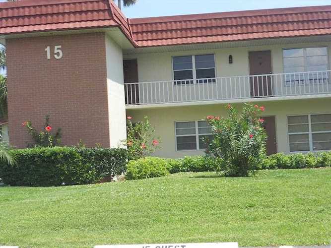 15 Vista Palm Ln Vero Beach, FL 32962