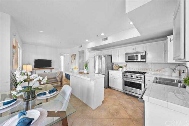 13200 Pacific Promenade #202 Playa Vista, CA 90094