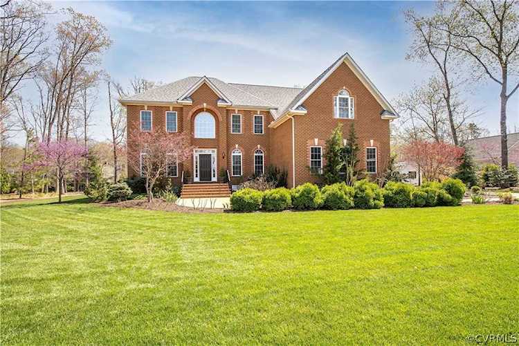 2779 Royal Crest Dr Midlothian, VA 23113