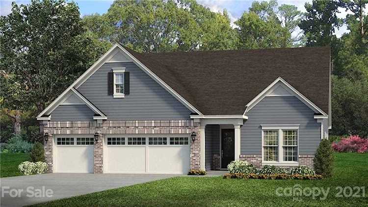 8711 Festival Way Charlotte, NC 28215 | MLS 3728316 Photo 1