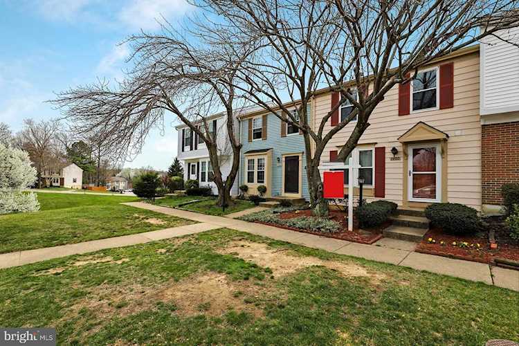 7490 Wounded Knee Rd Lorton, VA 22079
