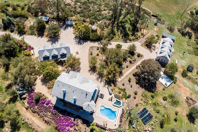 19240 Rangeland Road Ramona, CA 92065