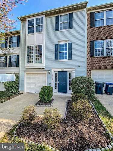 14140 Darkwood Circle Centreville, VA 20121 | MLS ® VAFX1192044 Photo 1