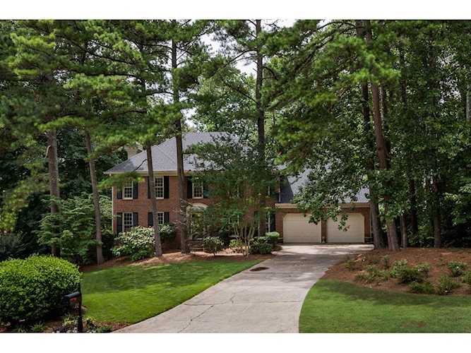 305 S Talbot Ct Roswell, GA 30076