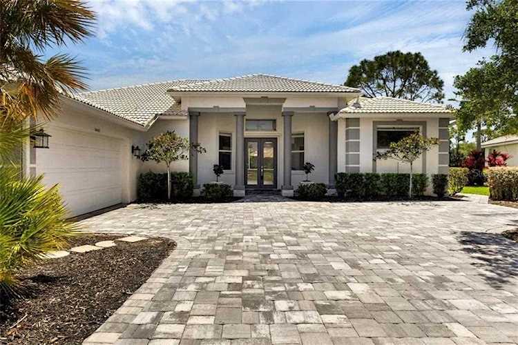 9460 Cedar Ridge Ln Sarasota, FL 34238