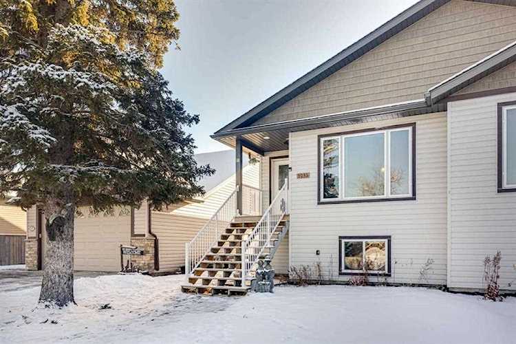 5031 53 Ave Rimbey, AB T0C 2J0