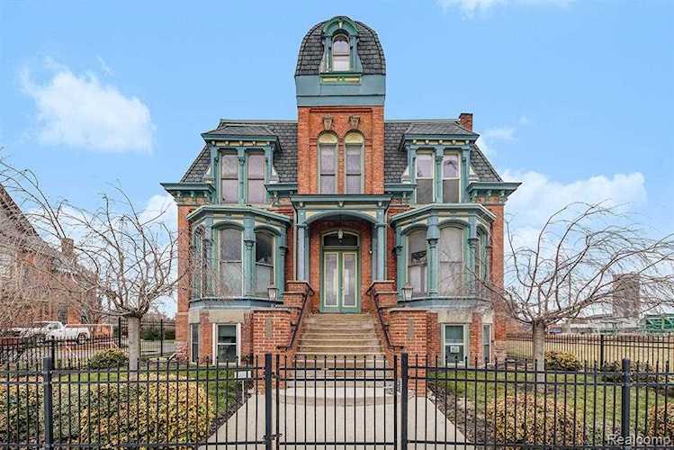 291 Edmund Place #1 Detroit, MI 48201