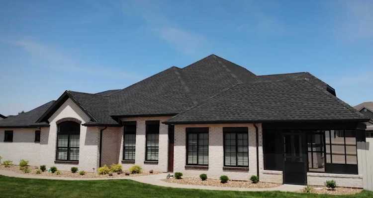 1131 Shooters Hill Court Evansville, IN 47725
