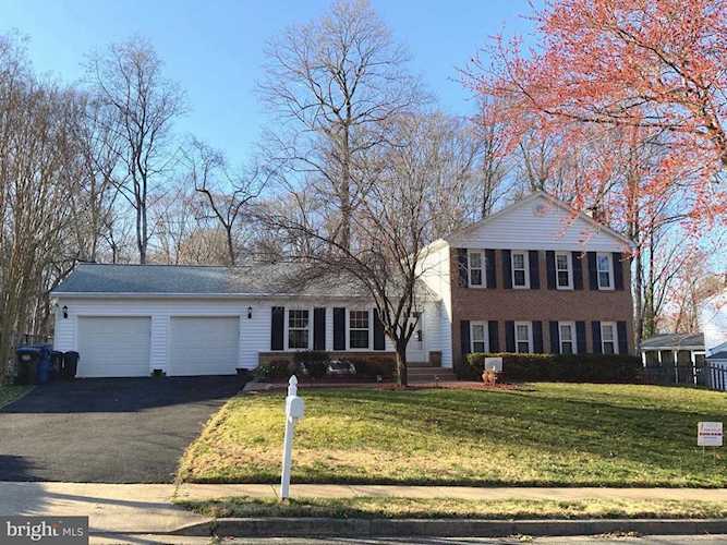 6302 Glenbard Rd Burke, VA 22015 | MLS ® VAFX1185906 Photo 1