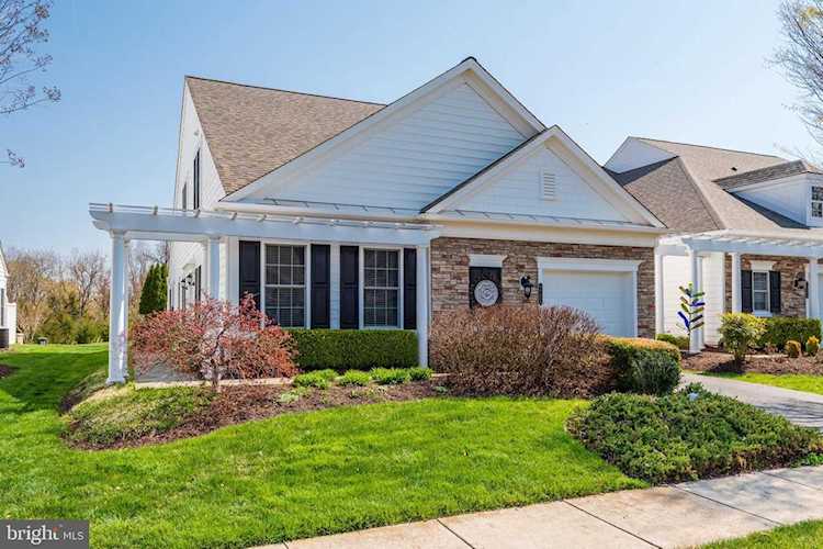 44458 Maltese Falcon Square Ashburn, VA 20147 | MLS ® VALO434570 Photo 1
