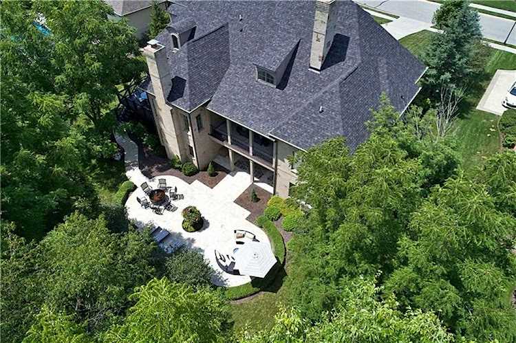 15479 Hidden Oaks Ln Carmel, IN 46033