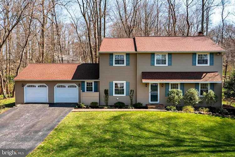 4 Jenkins Dr Downingtown, PA 19335