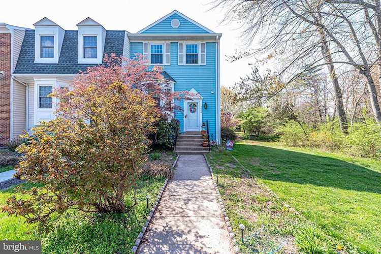 3608 Buckeye Ct Fairfax, VA 22033