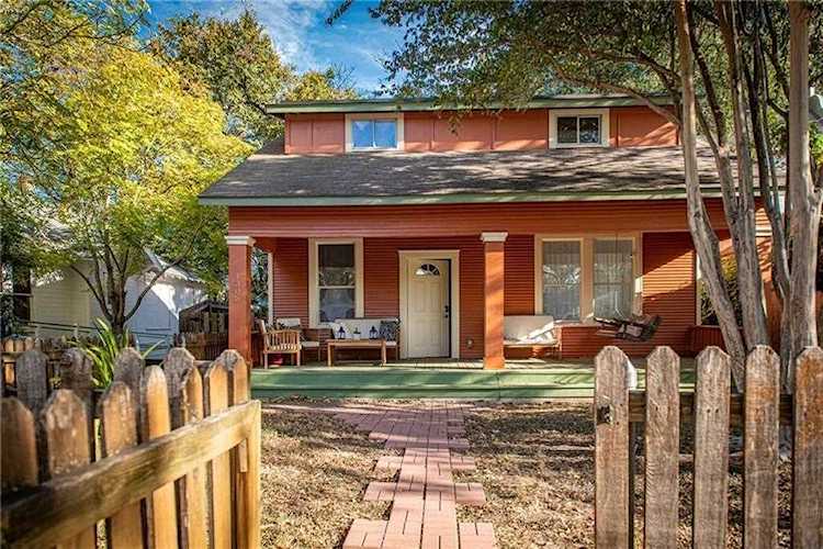 1306 E Cesar Chavez ST Austin, TX 78702