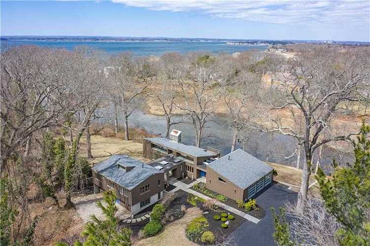 7 Glen Ave Barrington, RI 02806