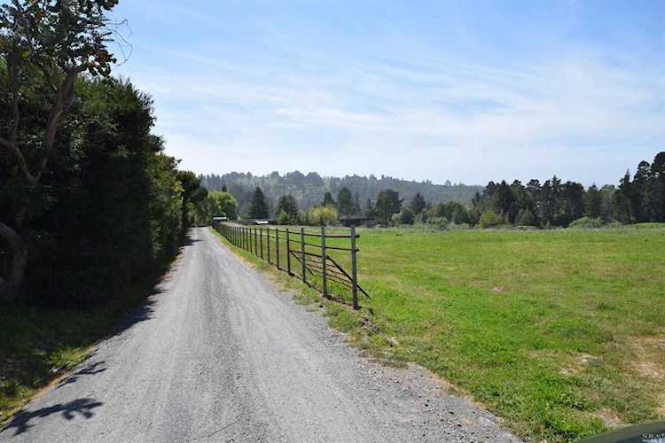 10615 Barnett Valley Road Sebastopol, CA 95472