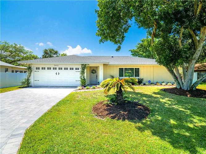 5410 Creeping Hammock Dr Sarasota, FL 34231