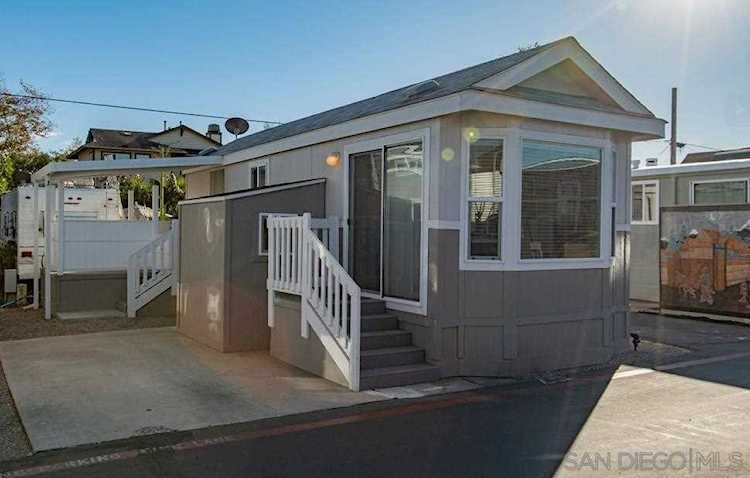 1549 N Vulcan #25 Encinitas, CA 92024