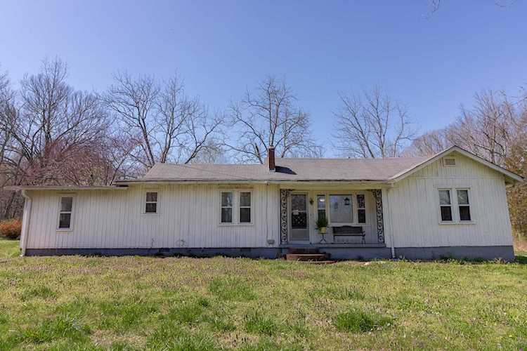 201 S Tunnel Rd Portland, TN 37148