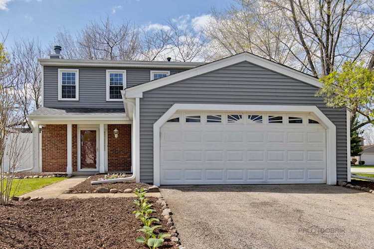 540 Middleton Dr Roselle, IL 60172