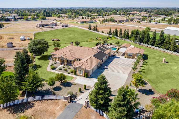 9400 Barrel Racer Court Wilton, CA 95693