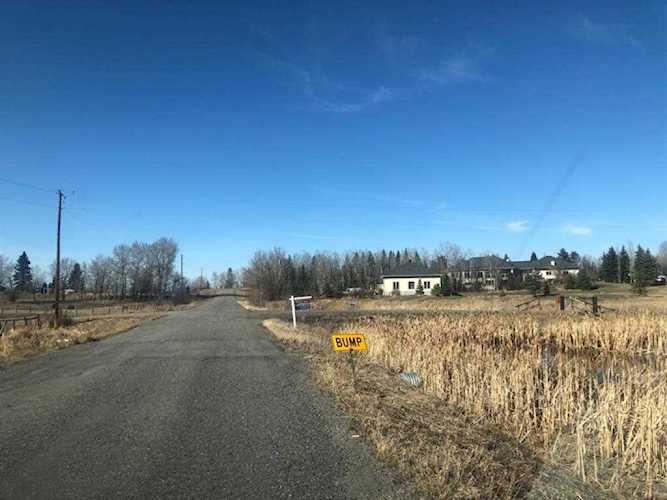 48 St E Rural Foothills County, AB T1S 3R4