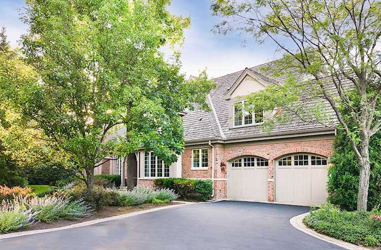 404 Fox Meadow Dr Northfield, IL 60093