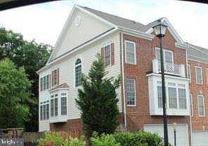 18445 Sierra Springs Square Leesburg, VA 20176 | MLS ® VALO435626 Photo 1